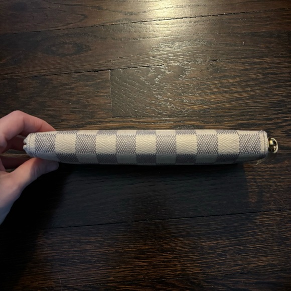 Louis Vuitton Clémence Wallet - Picture 10 of 11